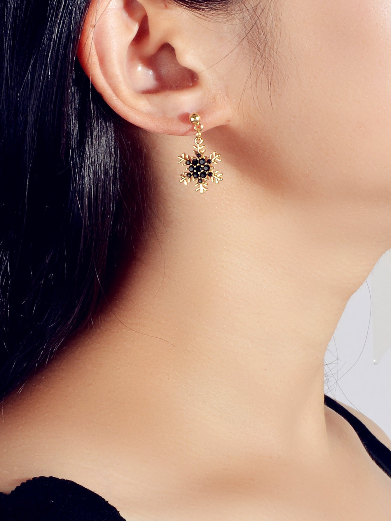 Dainty Gifts for Women Red Black Rhinestone Gold Snowflake Dangle